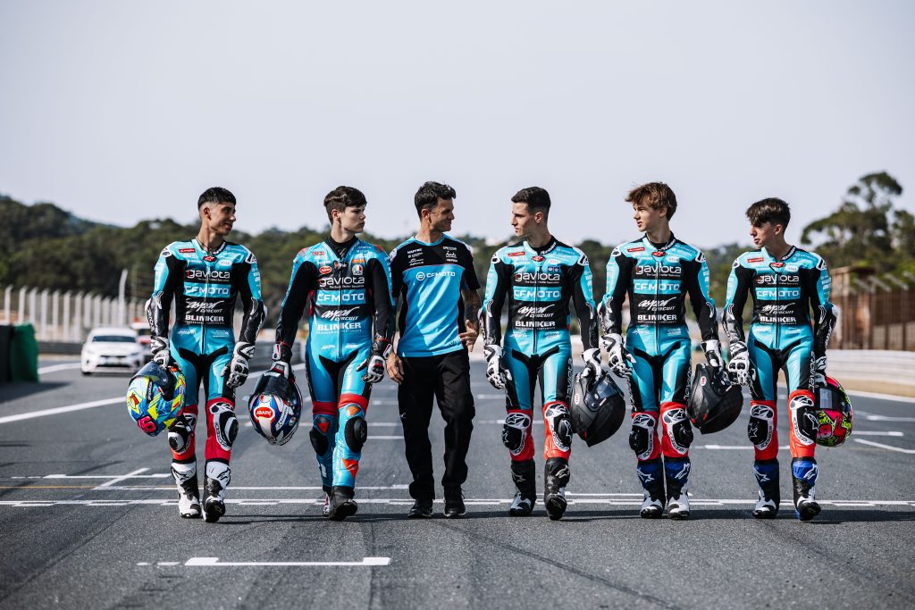 MOTO4